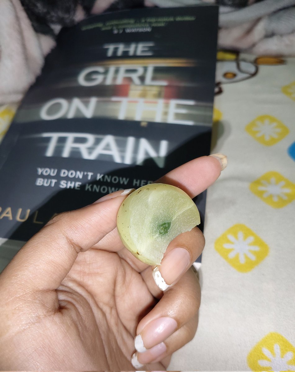 debuggingLifee's tweet image. People out here paying 800 rupees for “organic vitamin C shots” when one 10 rupee amla could humble their entire immune system. 😍