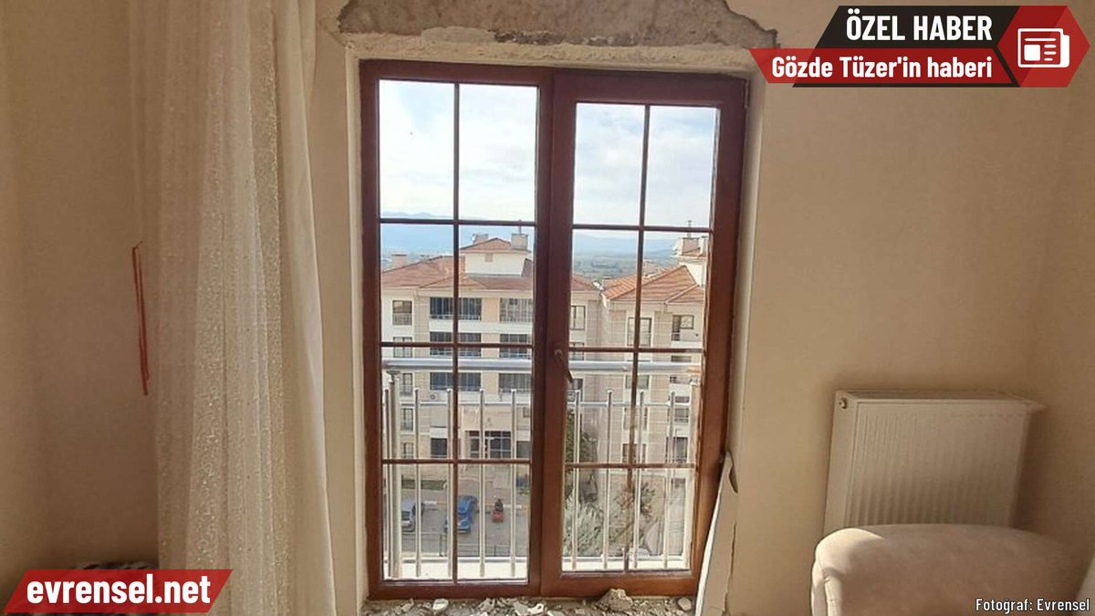 Balıkesir’in Sındırgı ilçesinde halk binalara giremezken konteyner ise sadece ev sahiplerine veriliyor. Kiracılar kendi aldıkları çadırlarda kalıyor. Depremin ardından kiralar da yükseldi

Gözde Tüzer’in (<a href="/GozdeTuzer/">Gözde Tüzer</a>) haberi

evrensel.net/haber/582288/s…