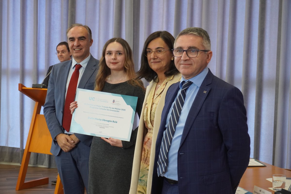 IFCA_CSIC_UC's tweet image. 📸Francisco Matorras y Marta Obregón, galardonados por @unican por su excelencia científica

1️⃣Matorras, premio UC TRANSFIERE por la generación de valor económico en Ciencias Experimentales y Exactas

2️⃣Obregón, premio al Mejor Trabajo de Fin de Máster de la Facultad de Ciencias