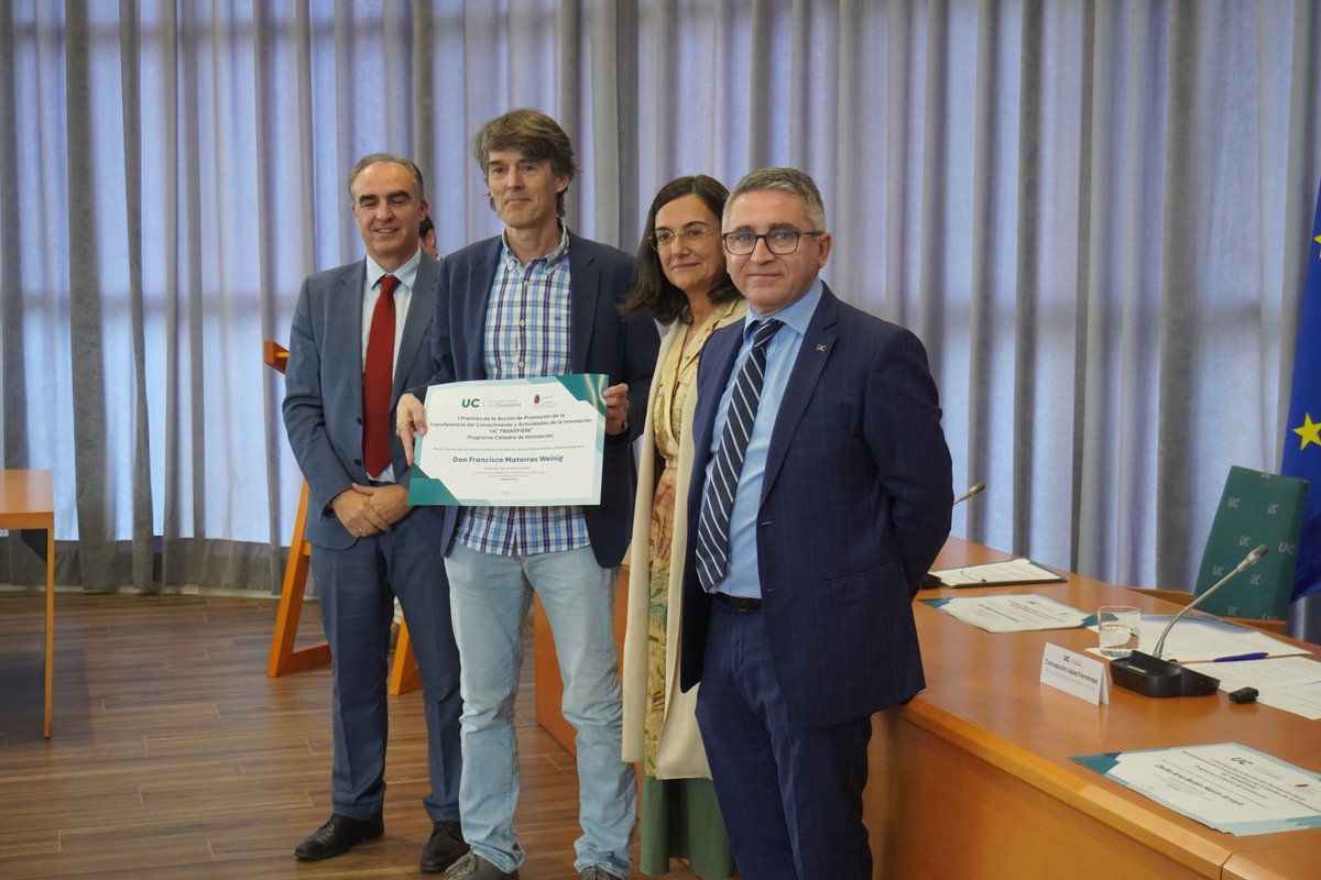 IFCA_CSIC_UC's tweet image. 📸Francisco Matorras y Marta Obregón, galardonados por @unican por su excelencia científica

1️⃣Matorras, premio UC TRANSFIERE por la generación de valor económico en Ciencias Experimentales y Exactas

2️⃣Obregón, premio al Mejor Trabajo de Fin de Máster de la Facultad de Ciencias
