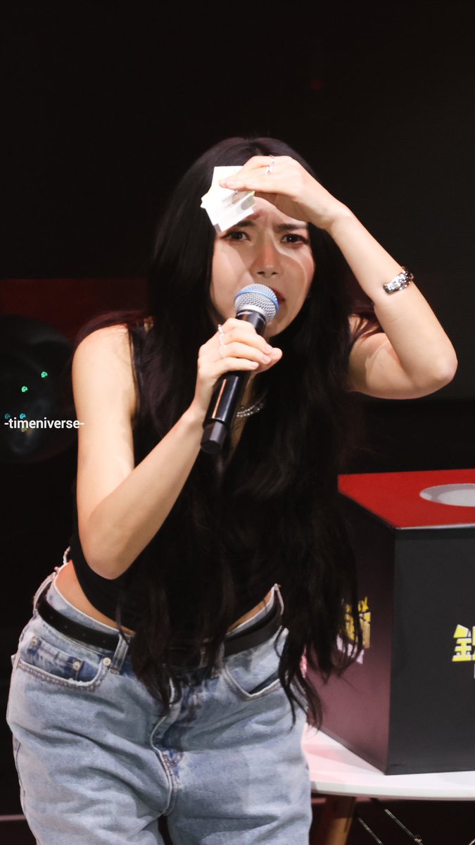 timeniverse tweet media