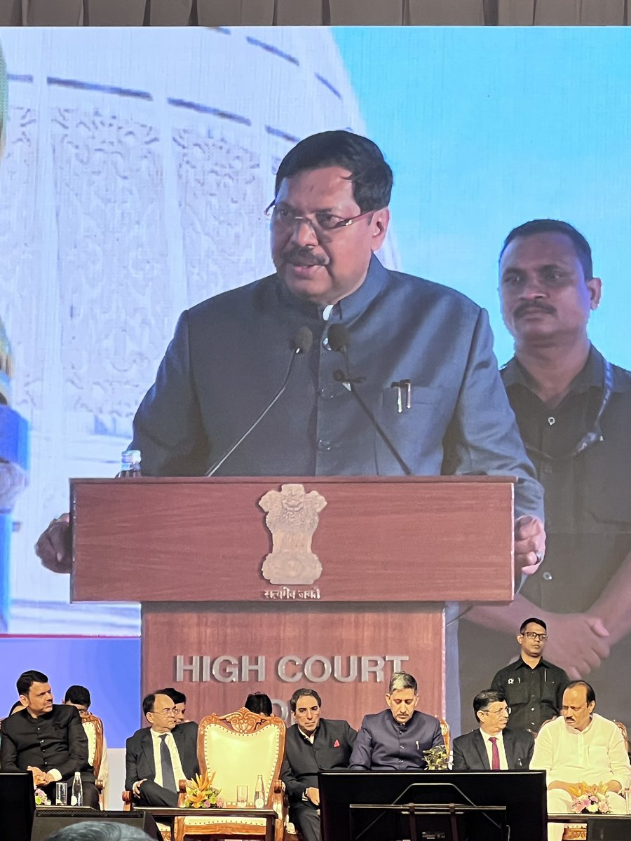 swatidTOI's tweet image. CJI BR Gavai: We Should ensure there is no extravagance in the new #BombayHC 
building. It is Constitutional Court bldg, Not a seven star hotel

We shouldn’t forget All of us exist for citizens Who come to seek justice  

Am sure it will be the best court building in the country