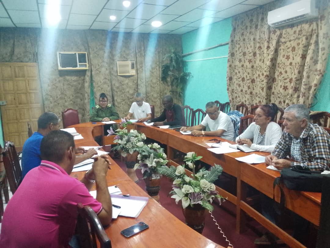 Intendente35933's tweet image. Se desarrolla en la mañana de hoy encuentro de la Dirección de la Asamblea Municipal del Poder Popular  en #Taguasco con los Presidentes de los Consejos Populares. 
#SanctiSpíritusEnMarcha 
@AlexisLorente74 
@DeivyPrezMartn1 
@RodriguezM68855