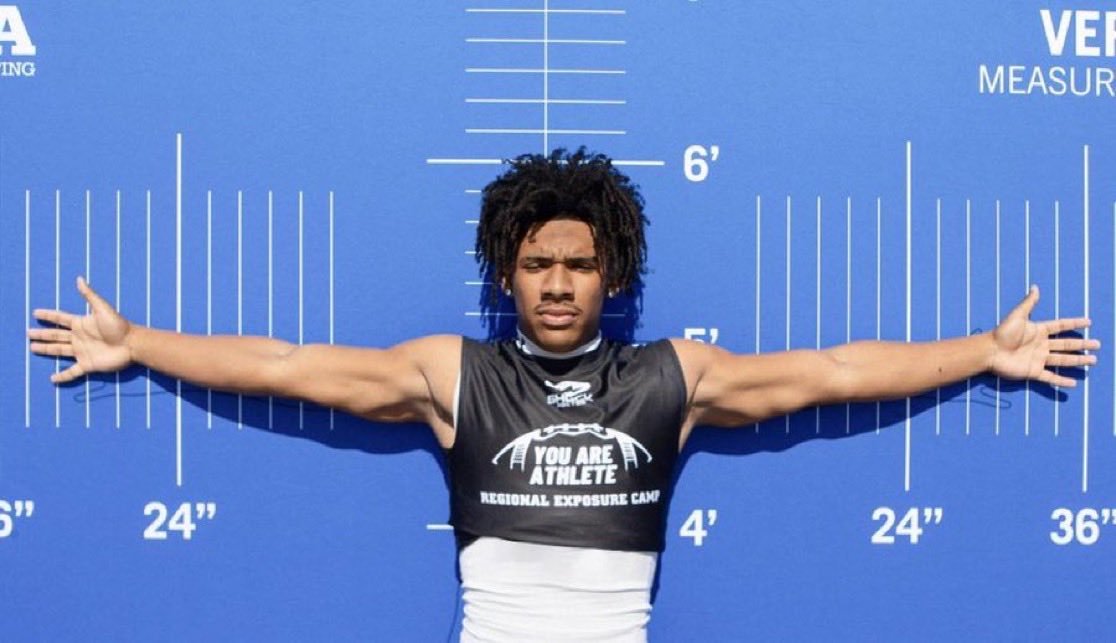 youareathlete's tweet image. 2027 RB Caleb Bey Jr (@BeyCalebjr) out of Crean Lutheran HS (CA) held offers from #Louisville, #Maryland, #Syracuse, and more before committing to Sacramento State 

“Bey was one of the smoothest overall athletes at the event. He was beating linebackers to the edge in the
