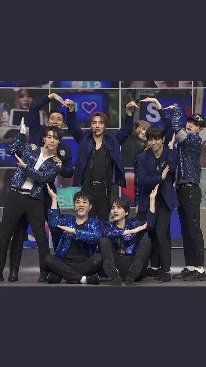 yooho1230's tweet photo. 요즘 150세 시대니까 적당히 80년만 더해먹자
#슈퍼주니어_더라스트맨_스탠딩 https://t.co/fnijlIrQgs