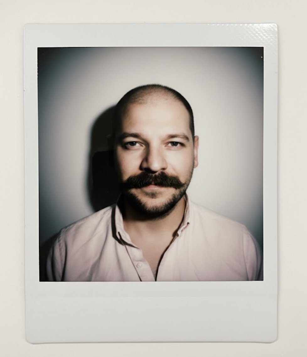 jpantsjoha's tweet photo. It's #Movember Time, Get your #Gen_a_Mo with #Gemini
For every Mo you generate, post and tag @GoogleUK  @MovemberUK  and Google will donate £11 to Movember, up to £1 Million for men's health.
👉 https://t.co/ayLFDI0gLl
#GoogleUK https://t.co/bF0mXd2SnV