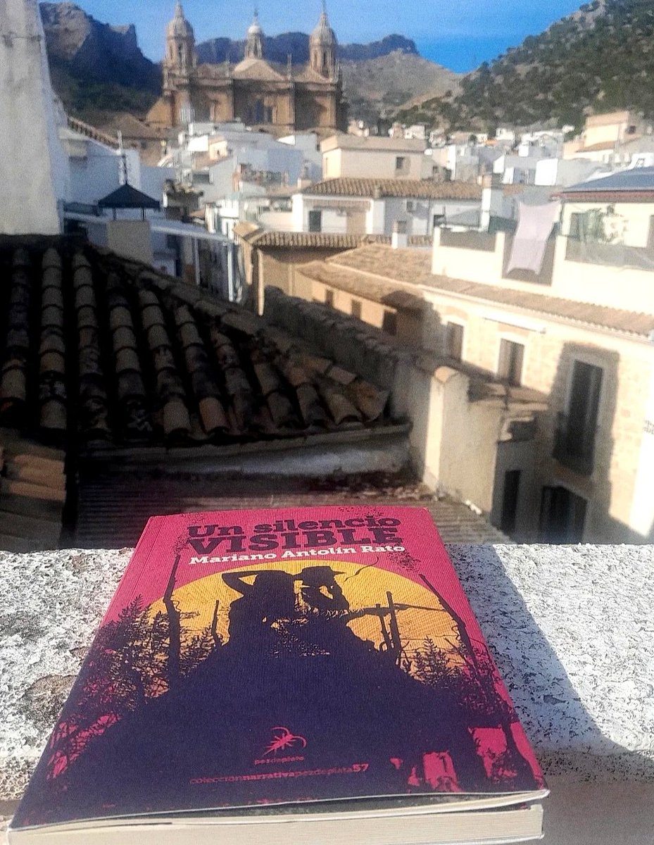 Desde lo alto de Jaén nos llega esta foto de Joaquín Fabrellas. El silencio, visible. 💘

#marianoantolínrato #unsilenciovisible #generaciónbeat #beatgeneration #beatnik #cineyliteratura #pezdeplata
