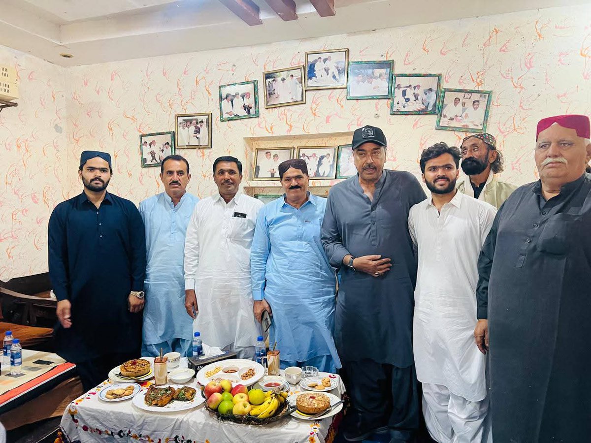 NA198Ghotki's tweet photo. Pakistan Peoples Party MNA Sardar Mir Khalid Ahmed Khan Lound attended an invitation given by the Lond community in Moro where he met with the dignitaries of the Lond community. https://t.co/eN0WPe9It7
