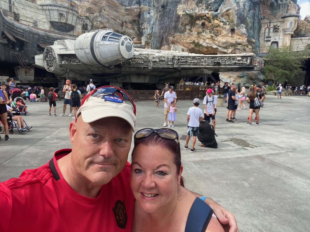 HiddenMicks_Net's tweet image. Some of our team will be in @WaltDisneyWorld and @UniversalORL parks throughout December 🎄 

If you see us, just say ‘Hidden Micks’ to win a 12-months subscription to either Walt Disney World or Universal Orlando on the spot 

Please share…