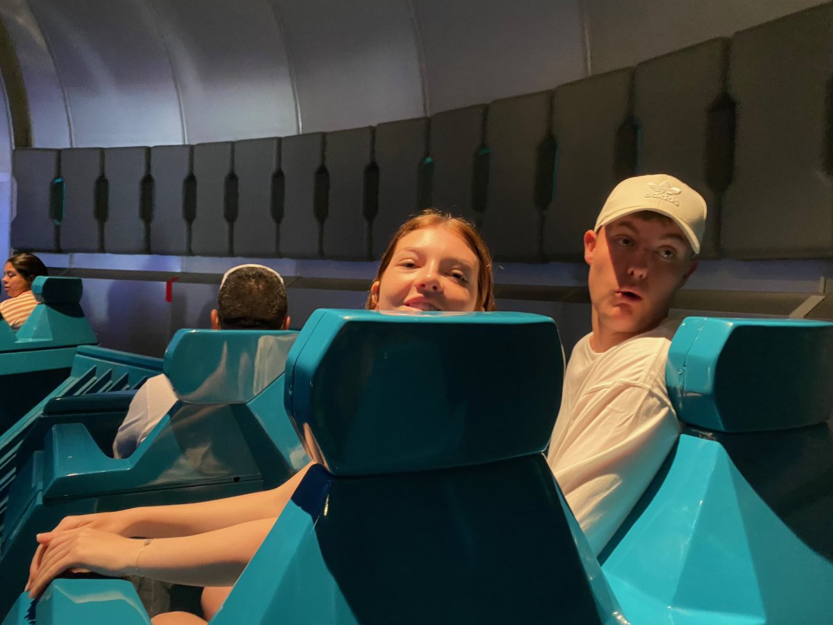 HiddenMicks_Net's tweet image. Some of our team will be in @WaltDisneyWorld and @UniversalORL parks throughout December 🎄 

If you see us, just say ‘Hidden Micks’ to win a 12-months subscription to either Walt Disney World or Universal Orlando on the spot 

Please share…