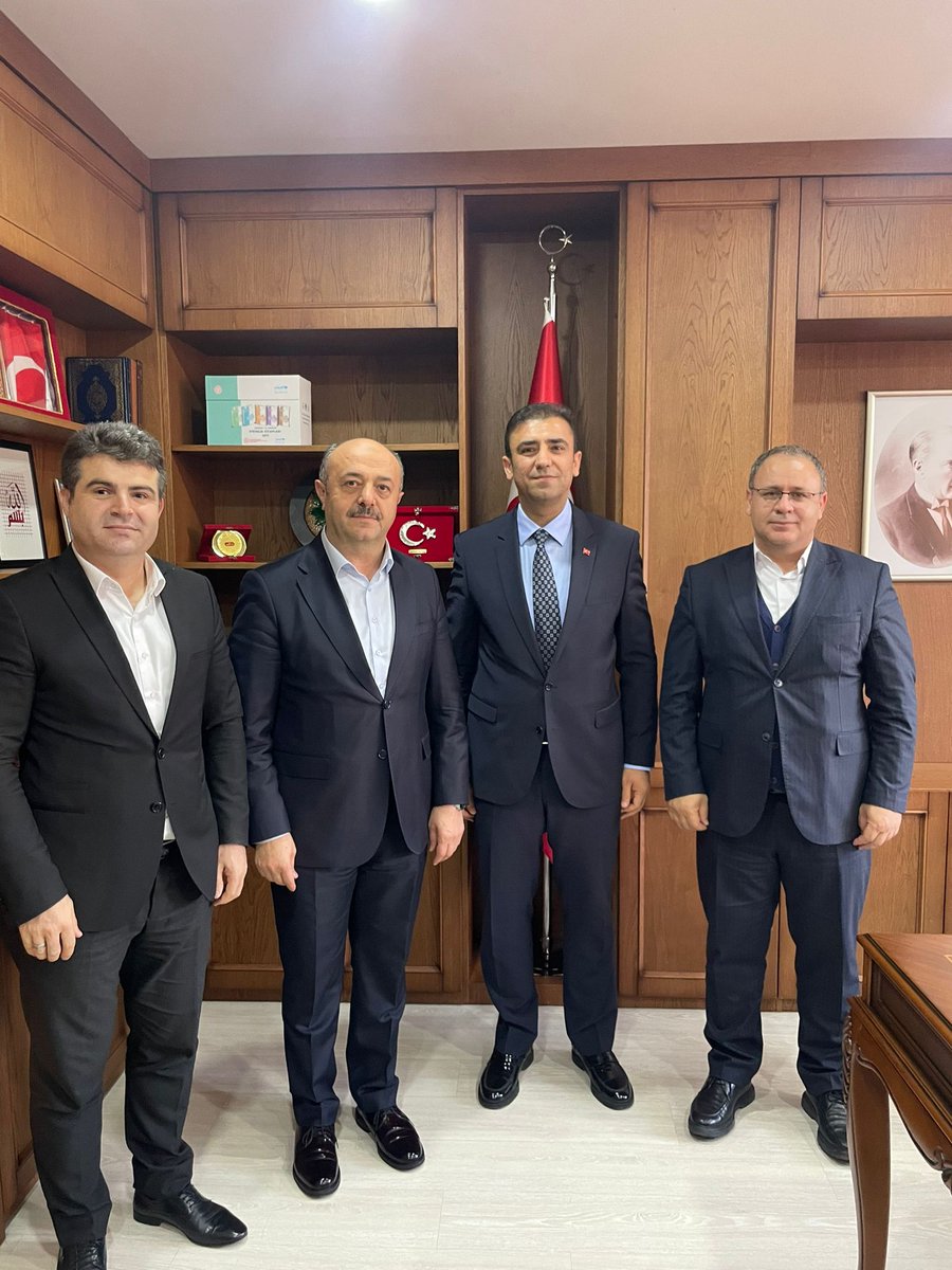 ***ZİYARETİMİZ***

MEB. Ölçme, Değerlendirme ve Sınav Hizmetleri Genel Müdürü Erdal KILINÇ'ı ziyaret ederek hayırlı olsun dileklerimizi ilettik.