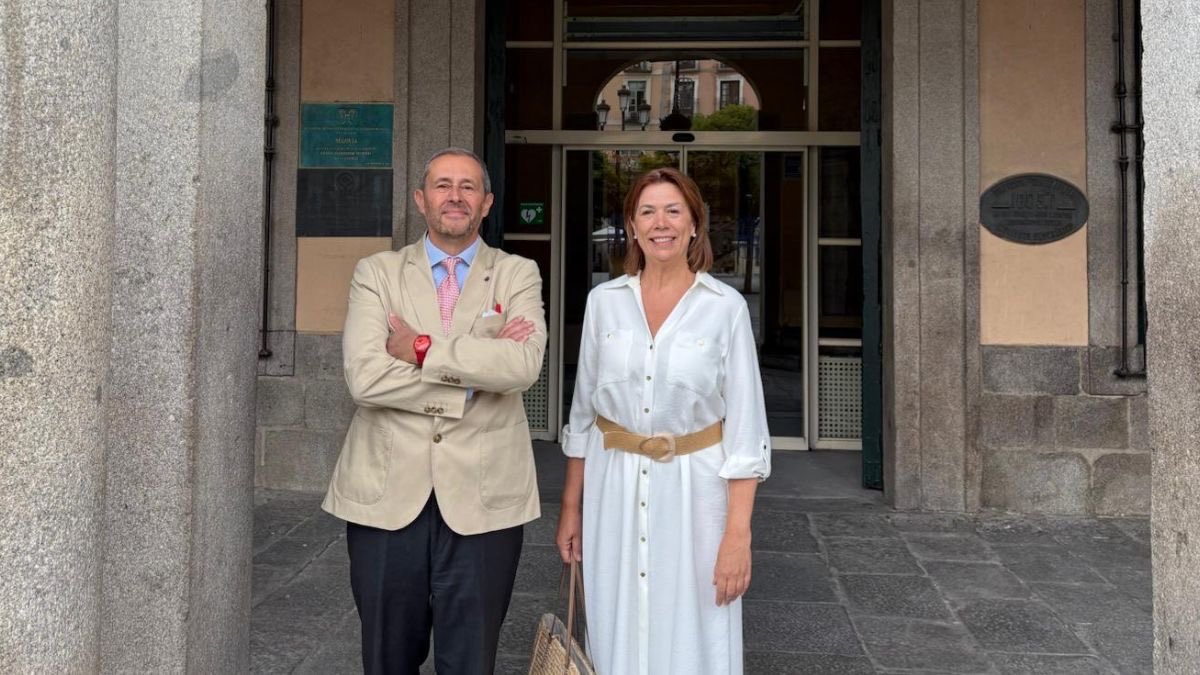 VOX solicita explicaciones sobre la exclusión del comercio local en el Mercado de Navidad 🎄

🗣️<a href="/EstherN32015296/">esthersegoviavox</a>  denuncia la «falta de apoyo real al comercio segoviano»

voxespana.es/noticias/vox-s…