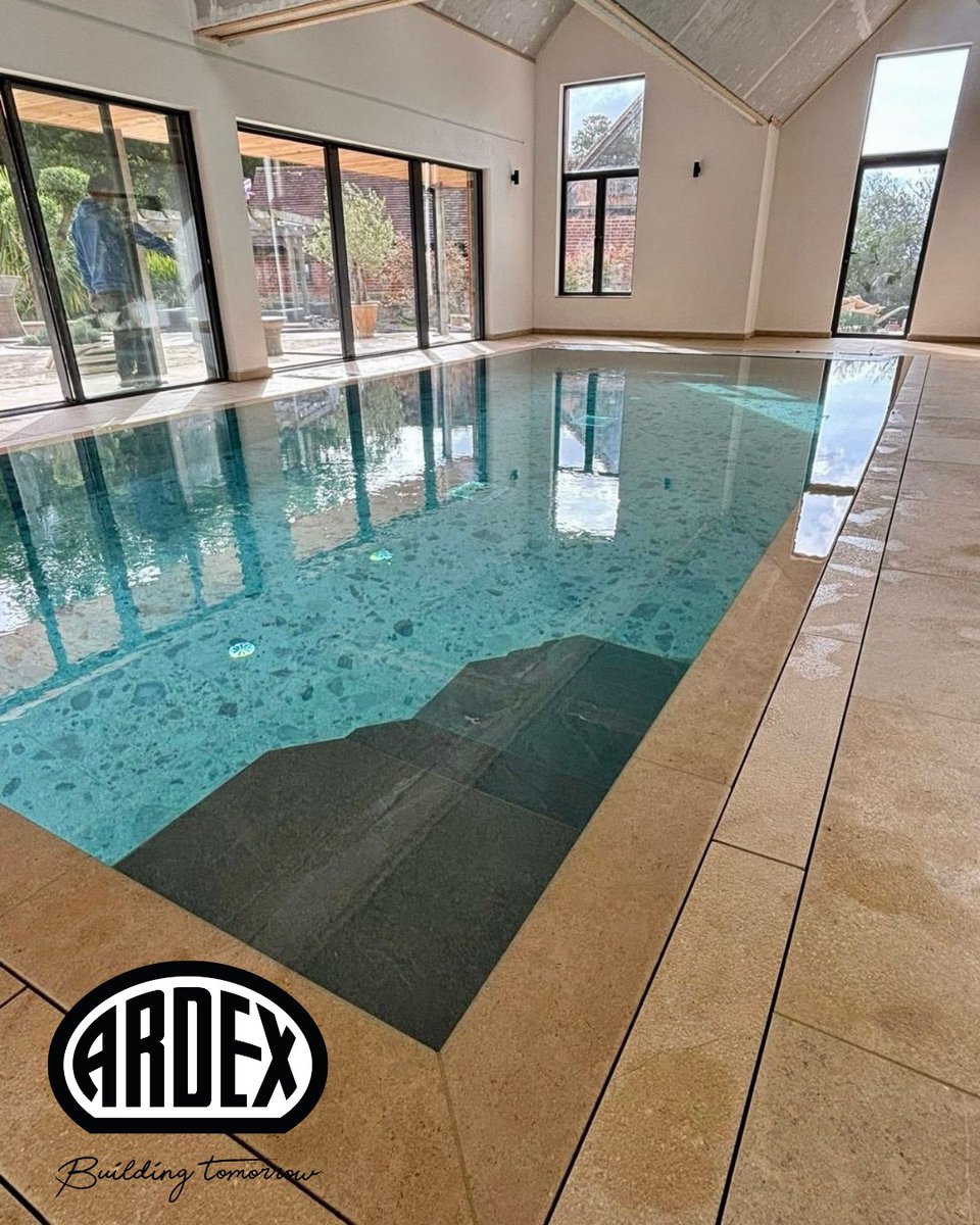 Checking out this superb pool project from Fowler Swimming Pools Ltd using a full ARDEX fixing and waterproofing solution.

Natural Stone is from Allgreen, with pool tiles from @designworkstiles.

#pooltiling #pool