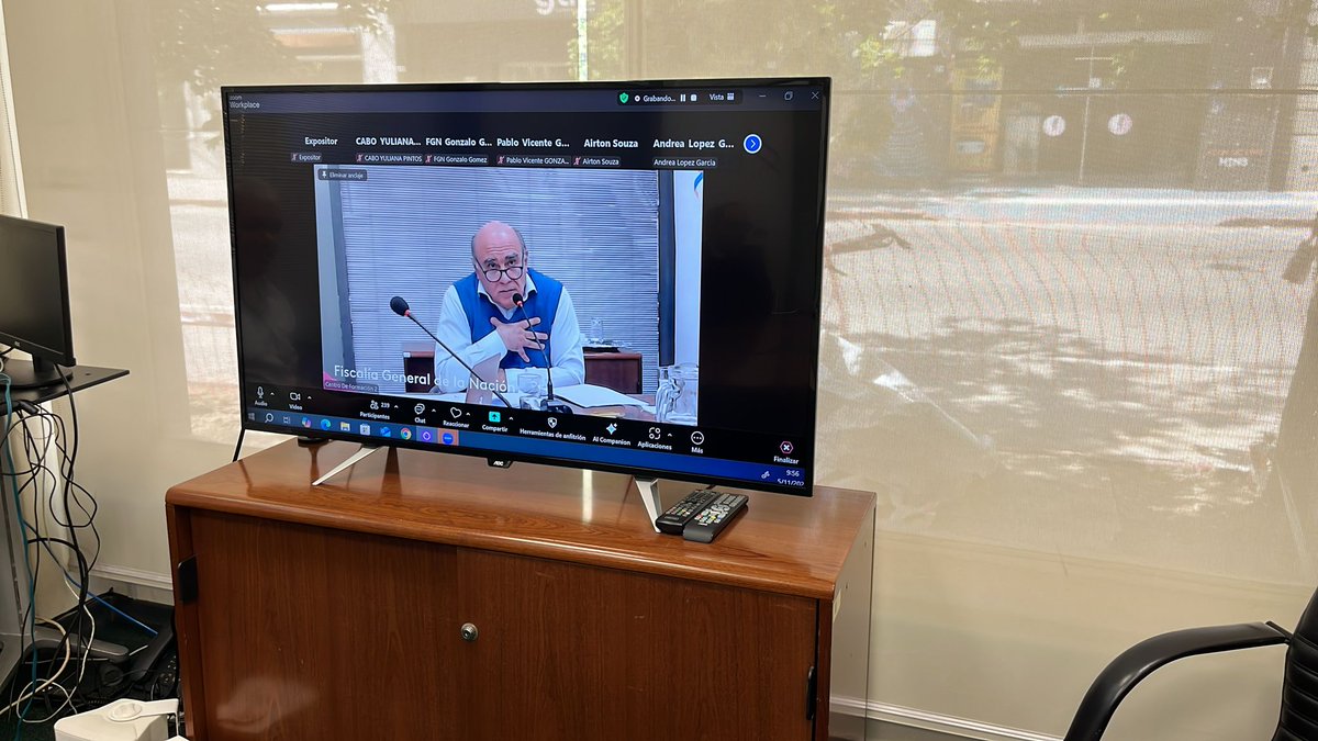 #Hoy inició el curso sobre derechos humanos y el alcance de la obligación estatal de prevenir, investigar y sancionar la discriminación. Se tata de la segunda edición de esta formación que brinda la <a href="/inddhhuy/">INDDHH y Defensoría del Pueblo</a> para funcionariado de <a href="/FiscaliaUruguay/">Fiscalía Uruguay</a>