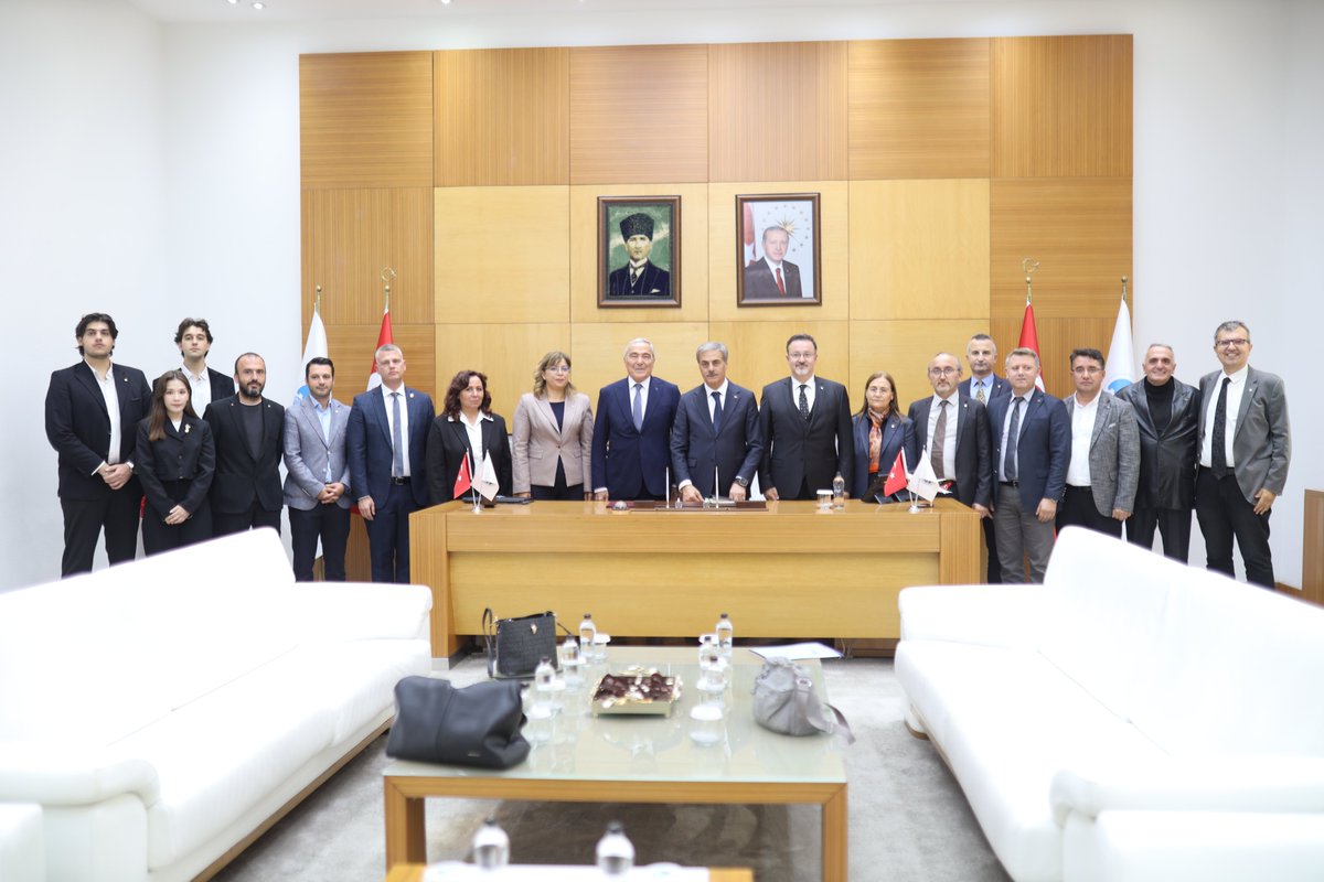 📢 İMO’dan Sakarya Büyükşehir Belediyesine Ziyaret

📍  TMMOB İnşaat Mühendisleri Odası Yönetim Kurulu ve Sakarya Şube Yönetim Kurulu, Sakarya Büyükşehir Belediye Başkanı Yusuf ALEMDAR’ı 5 Kasım 2025 tarihinde makamında ziyaret etti. 👇
imo.org.tr/TR,212087/imod…