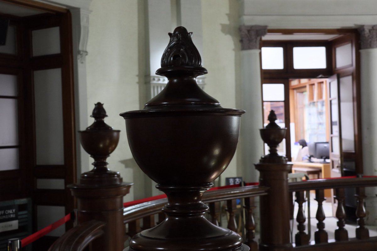 nyuushibou's tweet image. 中之島で素敵建築を見たのだけど、株で巨万の富築いた人が公共の建物作って寄付する話とか志が尊すぎるし、今も残っていて現役で使われてるの凄い🥺

一方その頃とーほぐはというと、天明以来の大飢饉で米の収穫9割減とか生きるのがギリで、そりゃ芸術や文化どころじゃねえんだよな〜米も美術もねえ！