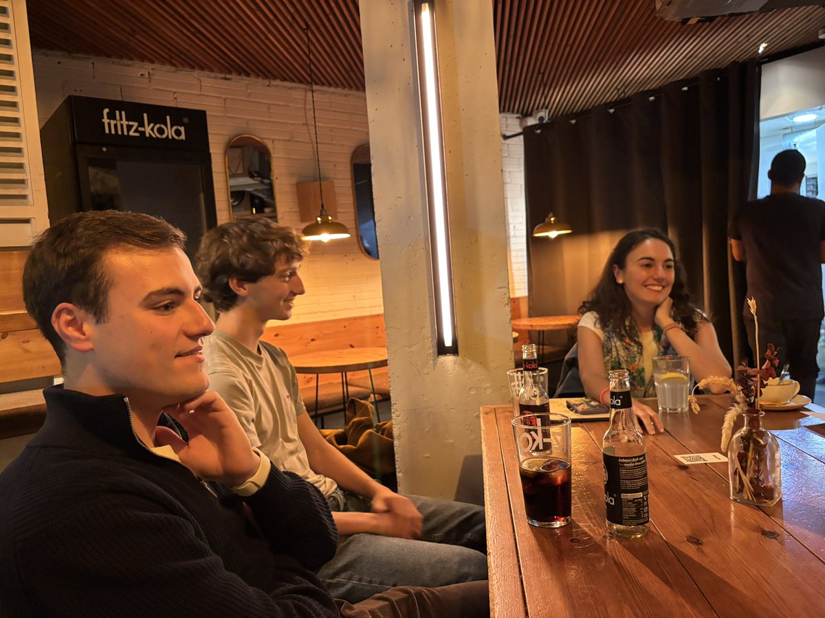 deba-t.org tweet media