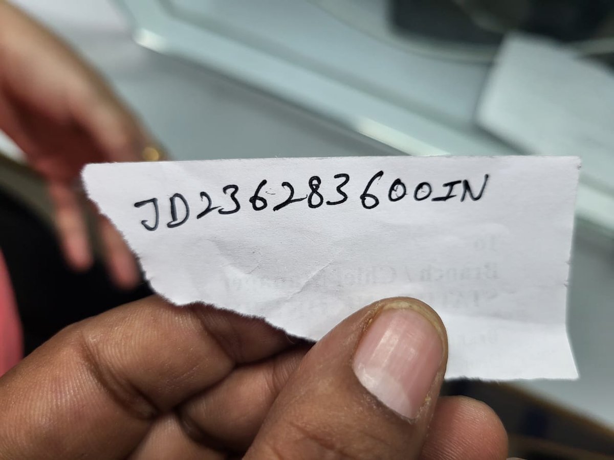 RasikGupta11's tweet photo. @IndiaPostOffice This is my consignment number when I tracked it, tracking details show that it has been delivered on 27 September 2025 but I haven't received it. Whom did they deliver and when??
I wanted to file this complaint but couldn't as message said Internal Server Error again and again. https://t.co/R989YbNgx9