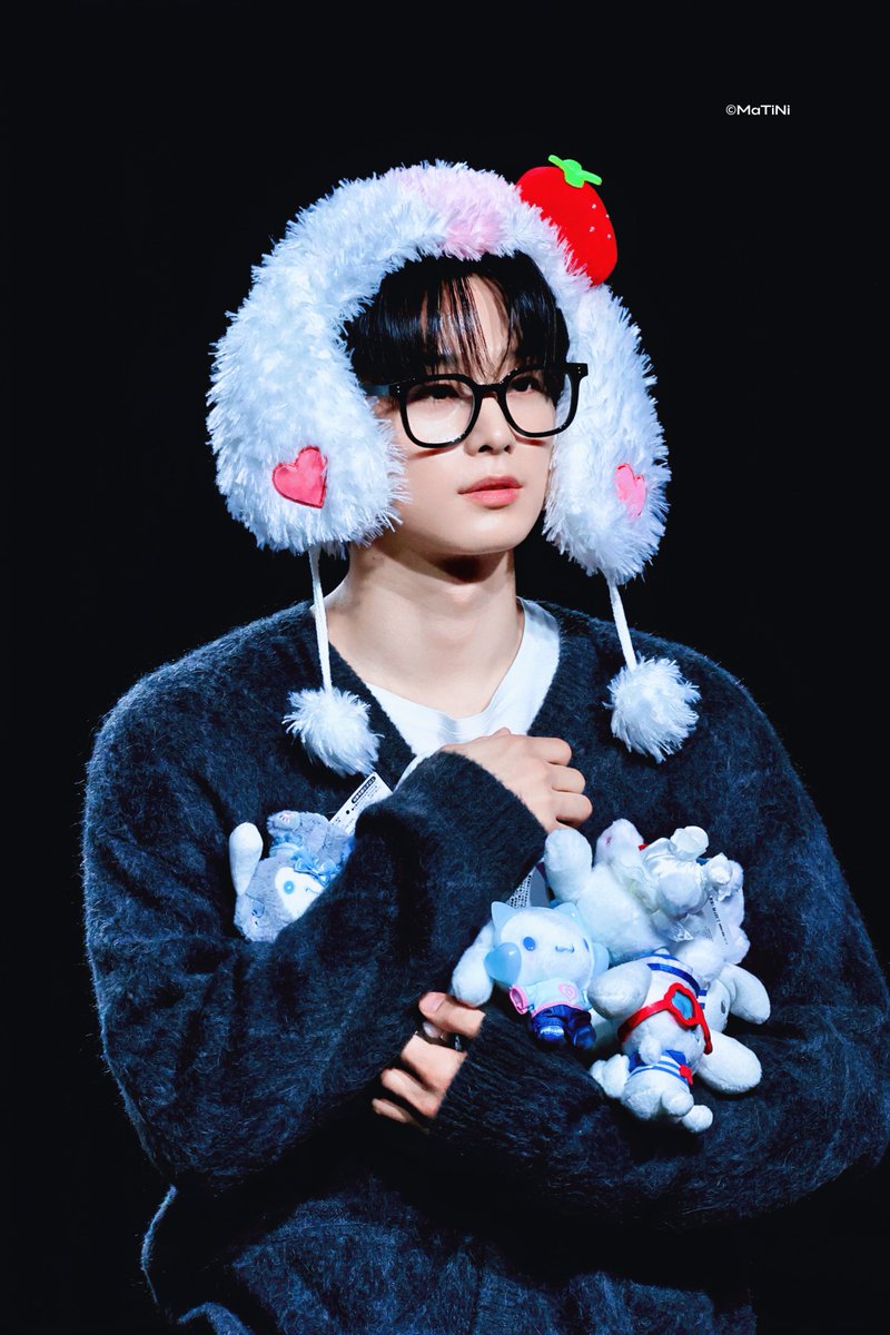 ᴍᴀᴛɪɴɪ tweet media