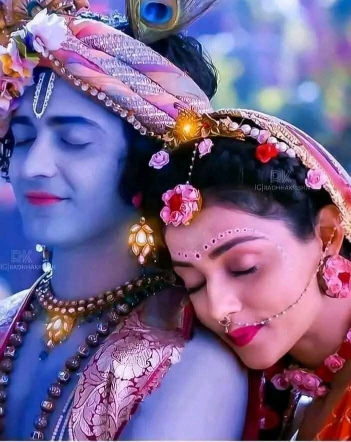 हे कान्हा 💞 
तेरे गले से लगकर
मुझे तेरी ही शिकायत करनी है
भले ही तुम खफा रहो मुझसे
मगर मुझे तो सिर्फ और सिर्फ
तुमसे ही बात करनी है
#राधे_कृष्ण❤️ 
#सिर्फ़_तुम❤️