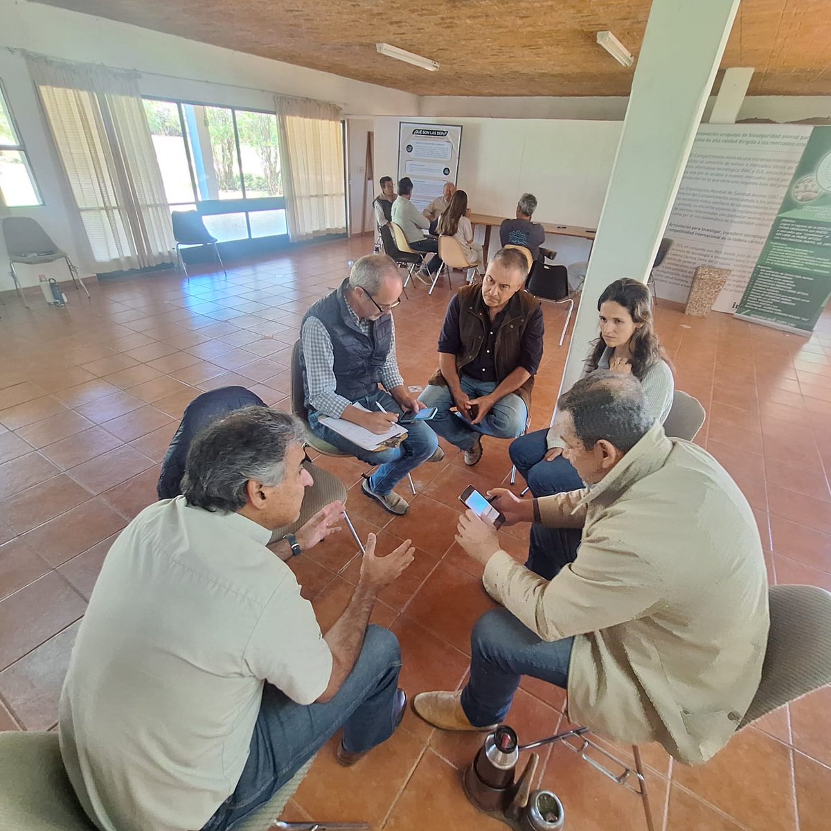 PlanAgro's tweet photo. @SUL_uy @MGAPUruguay @santisca83 @cmolina411 @JosIgnacio0406 @mlarranaganieto @MicheRamosP @manueladetorres @maria_zorrilla @paulinaaltieri #Ahora en📌CIEDAG

✔️ Diseño del trabajo anual, conforme a los requerimientos de #PROCRÍA, por parte del equipo técnico del Plan Agropecuario

#Planificación #TrabajoAnual #EquipoTécnico @guaymiranbone13  #PlanAgro https://t.co/3cNNZ0md9T