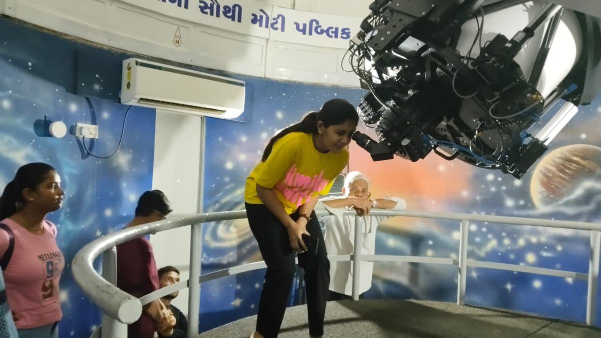 RscBhuj's tweet image. @RSCBhuj, visitors witnessed November’s dazzling Super Moon at India’s Largest Public Space Observatory ! A night of celestial wonder, shared curiosity, and cosmic beauty under one magnificent moon.
@asipoec
@apod
@PWInstruments