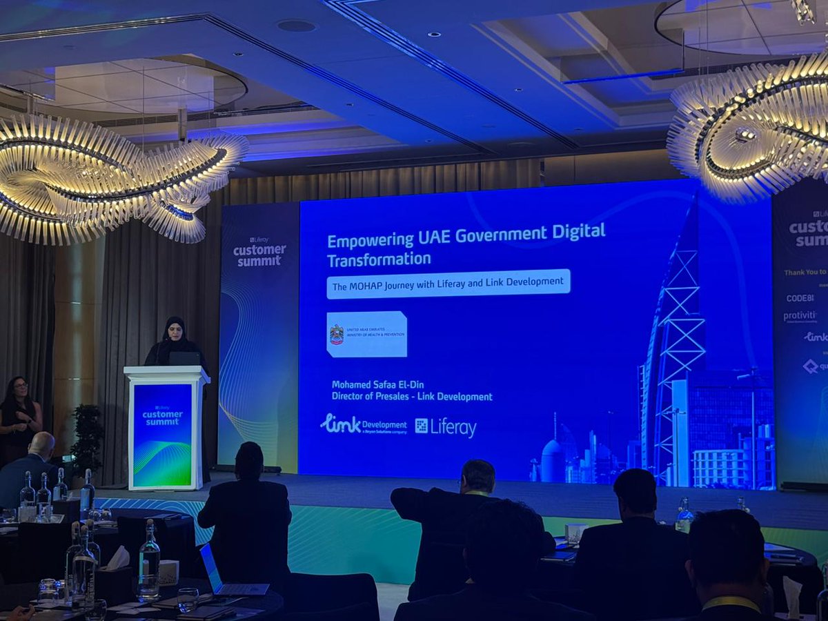 linkdevelopment's tweet image. What an incredible summit in Dubai today! 

The Liferay Customer Summit at the Hilton Palm Dubai Jumeirah brought together UAE&apos;s digital innovators for an unforgettable day of collaboration and learning.
A special highlight: our partnership success story with the Ministry of…