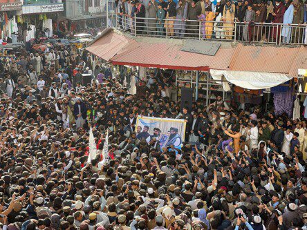 HalimaPaktiani's tweet image. یک درسِ عینی برای آن چهار تن که در رسانه‌ها دربارهٔ تجزیه می‌نویسند، در حالیکه حقیقت را می‌توان در میان مردم یافت.

لویه پکتیا❤️ (خوست، پکتیا)