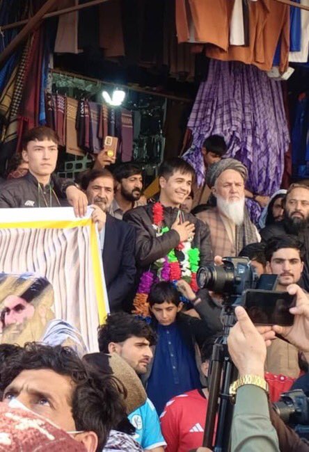 HalimaPaktiani's tweet image. یک درسِ عینی برای آن چهار تن که در رسانه‌ها دربارهٔ تجزیه می‌نویسند، در حالیکه حقیقت را می‌توان در میان مردم یافت.

لویه پکتیا❤️ (خوست، پکتیا)