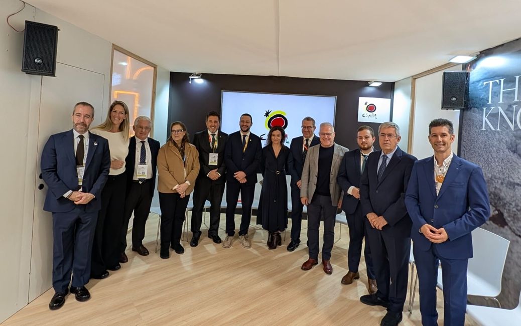 SBT reafirma su compromiso con el turismo sostenible

    El alcalde de San Bartolomé de Tirajana, Marco Aurelio Pérez, junto al resto de alcaldes de la Alianza de Municipios Turísticos de España (AMT) respaldan en la Feria Turística de ...
Más info.: buff.ly/V8ZZVVg