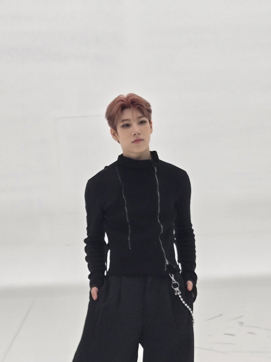 official_arrc's tweet image. [#vitaminAndy]
Looking good ngl🙈

#ARrC #아크 
#ANDY #앤디