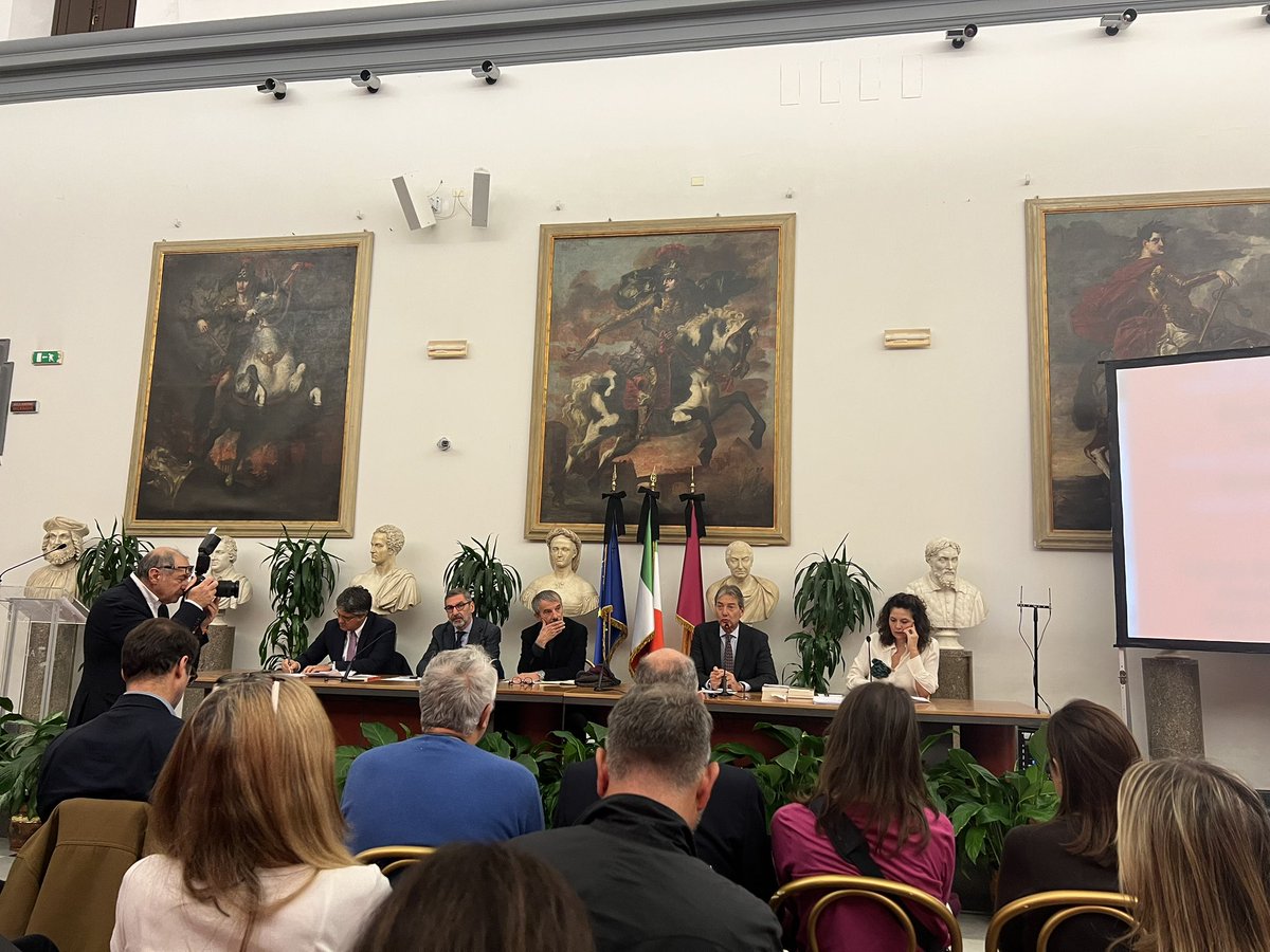 Pier Paolo Pasolini: l’eredità di un intellettuale rivoluzionario.
Iniziativa <a href="/odglazio/">OdG Lazio</a>, a cui PPP era iscritto come pubblicista. Ordine che, su impulso del presidente D’Ubaldo, si è costituito parte offesa per la riapertura delle indagini sull’assassinio di 50 anni fa.