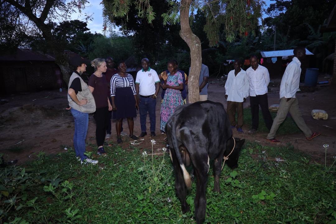 UNFPAUganda's tweet photo. Members of the Bukasa Topowa Youth Savings & Loan Association (#YSLA) shared stories on how the saving scheme is empowering them with financial skills, entrepreneurship & access to #SRHR & #FamilyPlanning information โ linked to #PDM through the #2gether4SRHR initiative https://t.co/oKUH2UtrO9