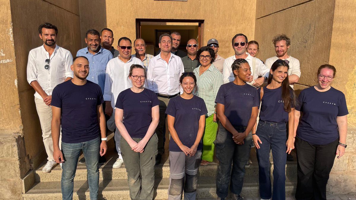 Visite du site de Karnak, où le <a href="/CFEETK/">CFEETK</a> opère. Un symbole de la coopération 🇫🇷 🇪🇬 historique et dense en matière d’archéologie !