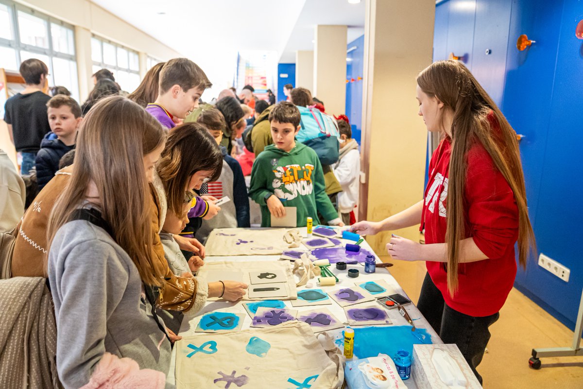 🔊| La #SemanadelaCienciaUR2025 también visitará la Casa de las Ciencias con los talleres de <a href="/vayaprimos/">Vaya Primos</a> <a href="/VayaProfes/">Vaya Profes</a> <a href="/vaya_elementos/">Vaya Elementos</a>

@fecyt_ciencia #UCCUnirioja <a href="/lariojaorg/">Gobierno de La Rioja</a> @aytologrono

📆8, 14 y 16Nov
🎫Plazas limitadas
🕘Horarios e inscripción👇

f.mtr.cool/qookeamxhw