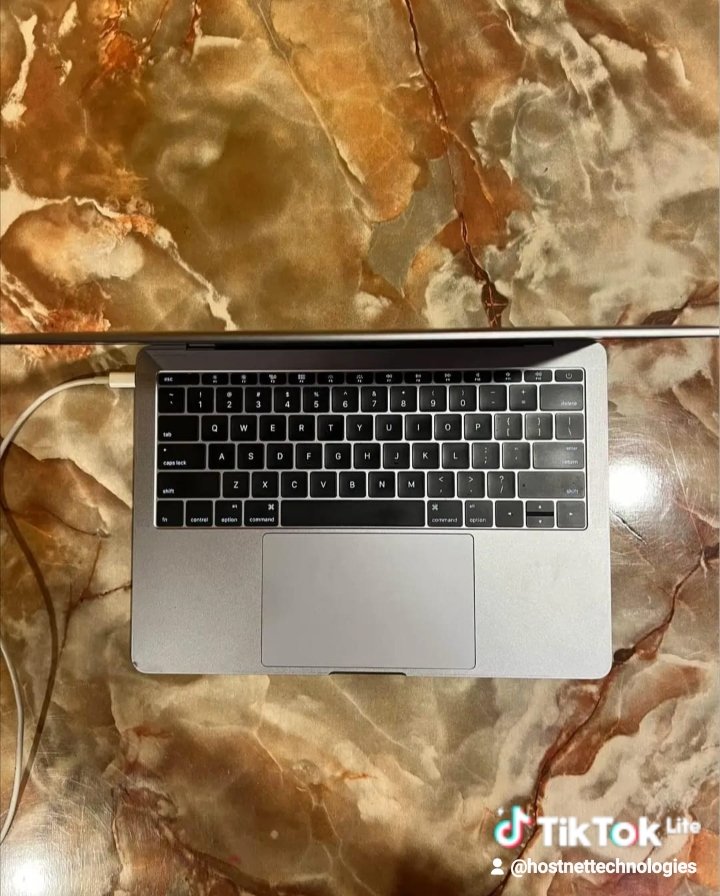 hostnetech's tweet image. Discount Get this MacBook Pro M1 model A2338 series,256GB Ssd, 8GB Ram with M1 chip, 13&quot; for 65k only call us 0714201596  #KPLC #Octo #JohnMbadi