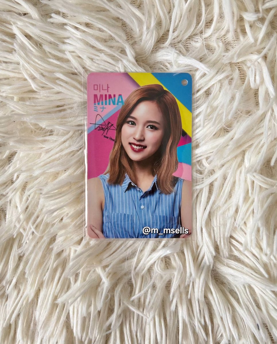 EVERGLOW KCON Saudi Arabia トレカ ミア EVERGLOW KCON Saudi Arabia トレカ ミア EVERGLOW KCON Saudi Arabia