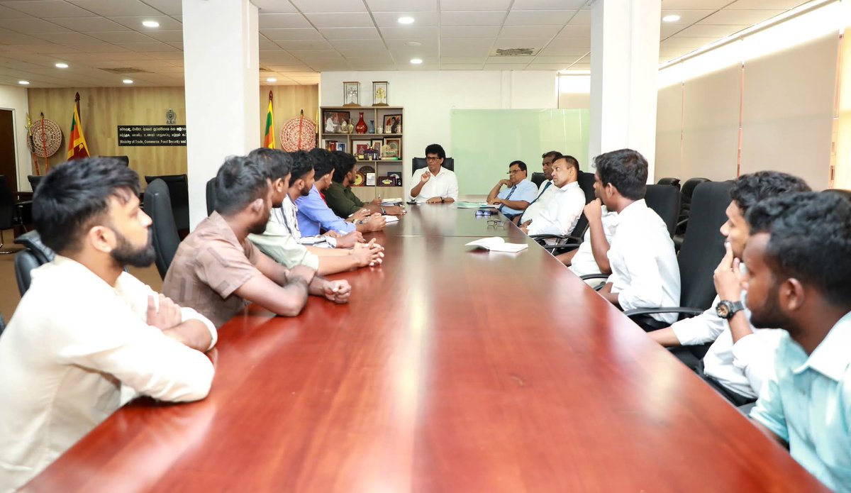 IUSFlanka's tweet photo. Met the officials of the Ministry of Trade and urged  to increase the Mahapola scholarship to match current living costs,update eligibility criteria to reflect the present economic situation and introduce special allowances for students with disabilities, athletes and researchers https://t.co/D3lep5YhCL
