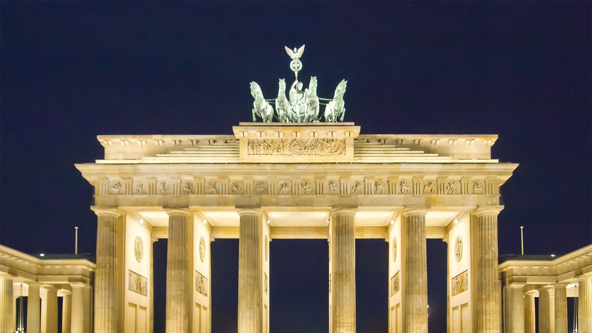 lor_albrighi's tweet image. Next week in Berlin, SMARTMERCH™ powers the official merch for Cardano Summit — each piece minted on-chain with Digital Product Passports, IP provenance &amp;amp; token experiences.

Turning tees into a living on-chain intelligent network.

#CardanoSummit #SPINOS #Smartmerch #DPP #RWA