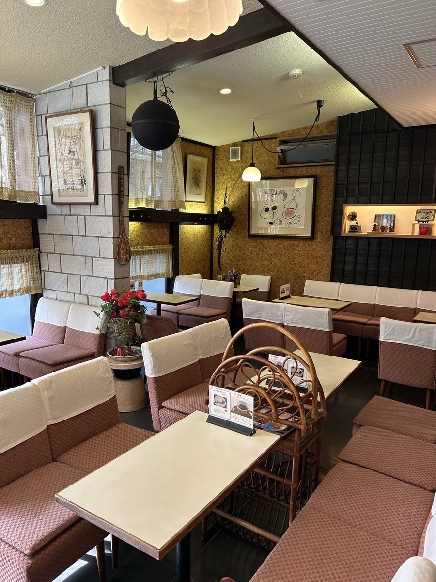 【ミロ デザートコースご予約のご案内】🍮☕️

詳細は添付の画像をご覧ください。

※ご予約コースの場合は、ミロオリジナルプリン(フルーツ添え)は+¥200、
コーヒーゼリーアイスクリーム添えは+¥100でのご提供となります。