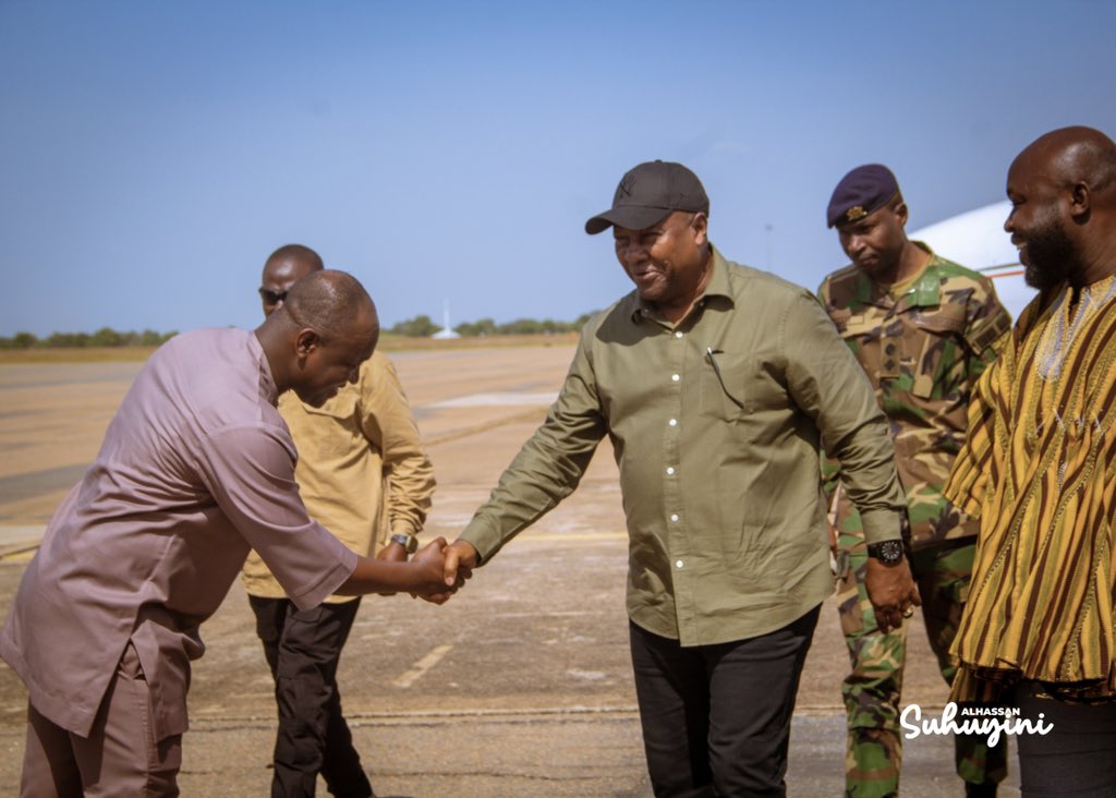 The_Suhuyini's tweet image. Daddy and Son moments 🫡. 

#PossibleTogether