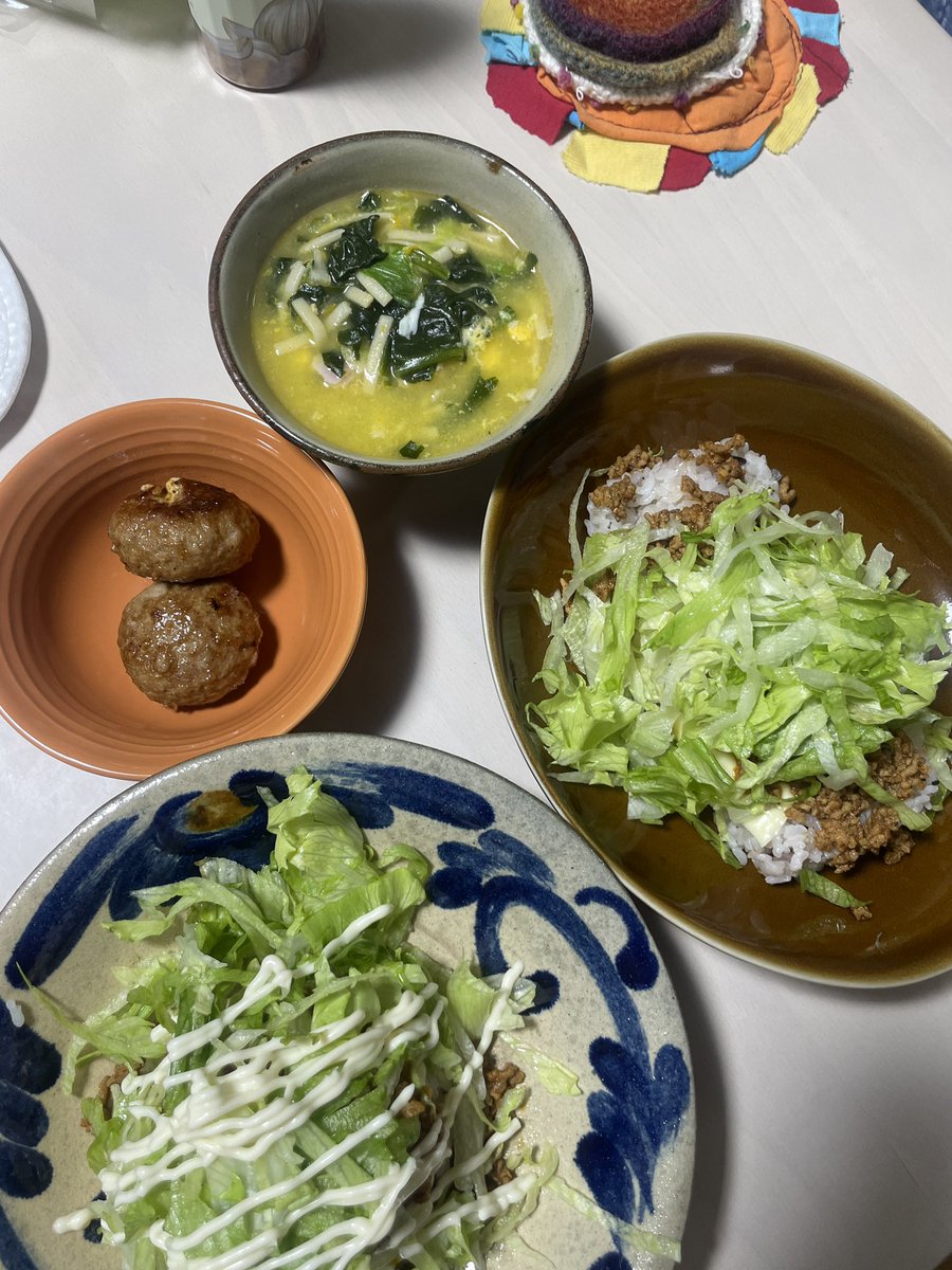 雨降り渋滞…帰宅に時間かかって慌てて作った晩ごはん。
15分で。タコライスさまさま