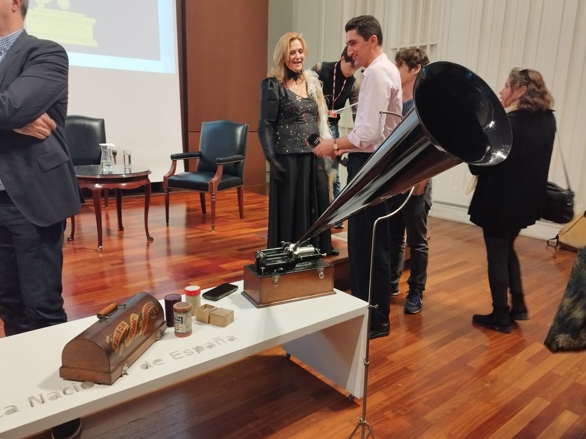 El museo estuvo presente en las XV Jornada por el Día del Patrimonio Audiovisual, organizadas por <a href="/BNE_biblioteca/">Biblioteca Nacional de España</a>  bajo el tema «Máquinas parlantes: los albores de la grabación y reproducción del sonido» 
#jornadas #patrimonioaudiovisual #bne #madrid  #conservación