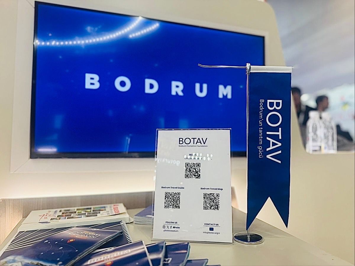 botavbodrum's tweet photo. Bodrum, WTM Londra Turizm Fuarı’nda!

Bodrum Tanıtma Vakfı, Bodrum Belediyesi ve Bodrum Ticaret Odası işbirliği ile Londra ExCeL Fuar Merkezi’nde düzenlenmekte olan dünyanın en önemli turizm fuarlarından WTM Londra Uluslararası Turizm Fuarı’nda yerimizi aldık. https://t.co/oI3kReM7tN