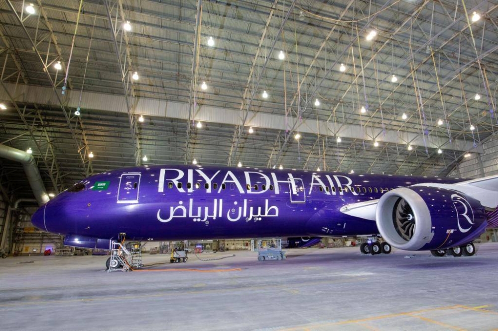 AZK_SA's tweet photo. بلومبرغ:
صندوق الاستثمارات العامة يمنح الأولوية في استراتيجيته الجديدة 2026-2030م لـ 4 شركات في محاولة لتحويلها لشركات عالمية.

1- هيوماين, للذكاء الاصطناعي
2- أفيليس
3- آلات
4- طيران الرياض

سوف يخف تركيزه عن الشركات العقارية. https://t.co/wQZ5FrkT5f