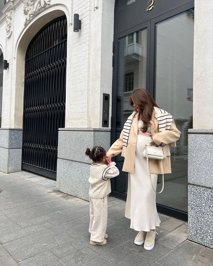 ceelune_'s tweet photo. one day with the mini me https://t.co/pjj7gRlEPW
