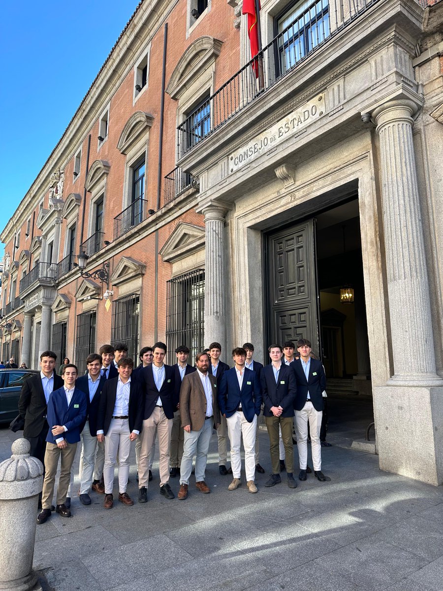 Comisión de Culturales | Visita al Consejo de Estado

El pasado lunes visitamos una de las instituciones más importantes del Estado de Derecho en una visita dirigida por D. Leopoldo Calvo-Sotelo, quien nos explicó las funciones e historia de este órgano.

#MásAlcalá #UnMayorEsMás