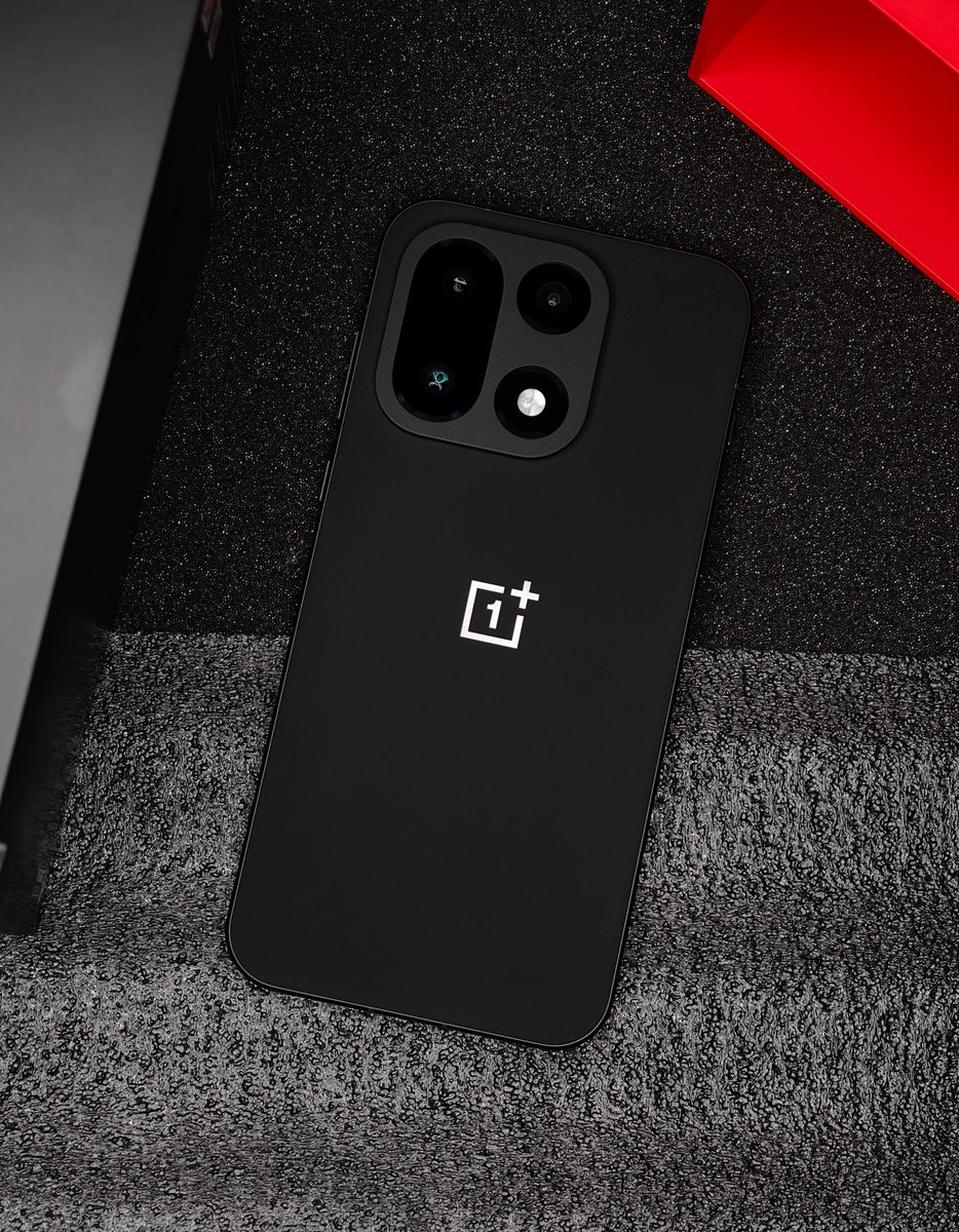 OnePlus Club tweet media