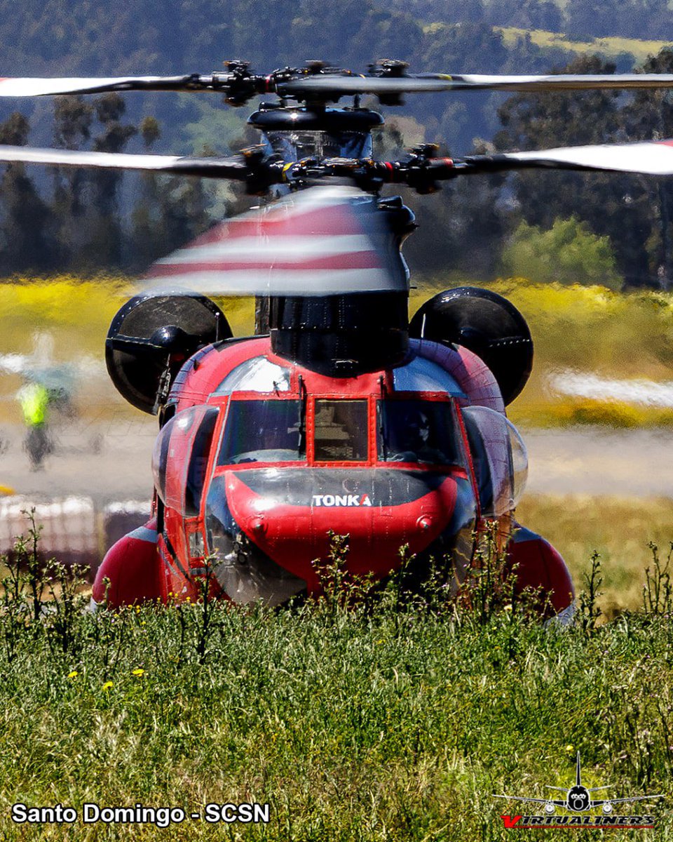 Virtualiners's tweet photo. Boeing CH-47D #Chinook, N949CH, asechando entre los pastos antes de despegar desde Santo Domingo (#SCSN) rumbo a Chillan (#SCCH)
#AvGeek #virtualiners #spotting #Boeing #Helicoptero #aviationlovers #aviationgeek #aviationphotography #planespotting https://t.co/WUYukIGgF5