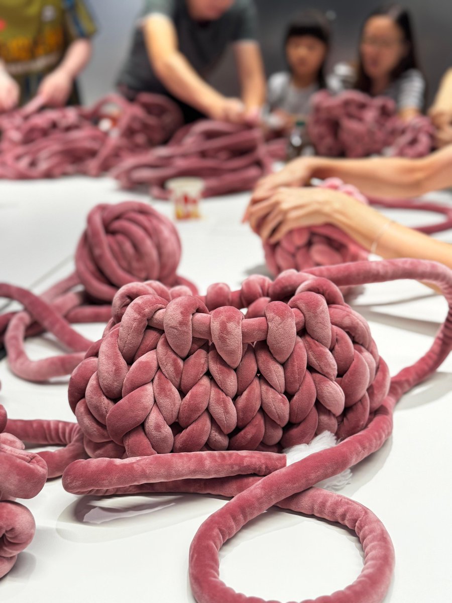 hk_designcentre's tweet image. Revisit Oct’s Design Moments(1) 

Thank you all who joined us at #DXdesignhub for the #DesignEvents! ✨Let’s relive those highlights together, and we look forward to more design enthusiasts to join us!  

1⃣Giant Yarn Bag Workshop 📷2
2⃣Tote Bag Screen Printing Workshop📷3-4